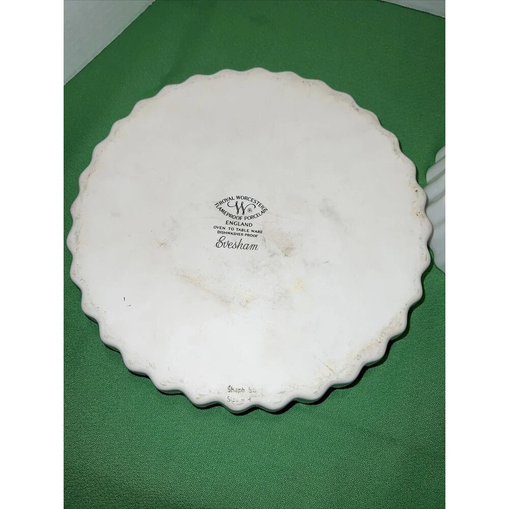 Royal Worcester Evesham Gold - 2 Round Flan Quiche Dish: Shape 59, Size 2, and 4